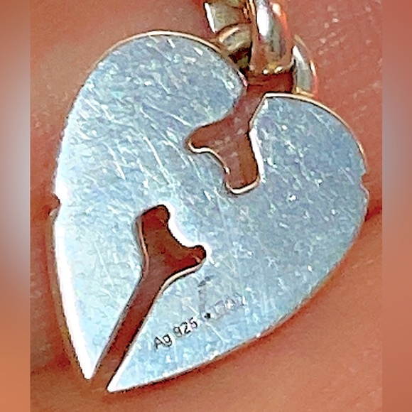 LOW START🔥🔥GUCCI Necklace pendant Heart break Sterling Silver 925 with box - Picture 8 of 12